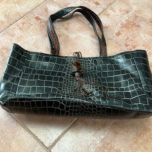 Leather tote